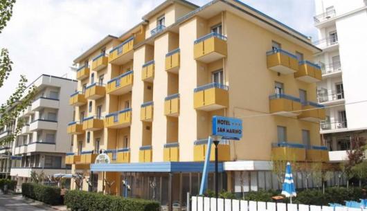 hotelsanmarinoriccione it offerta-hotel-riccione-moto-gp 012